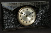 CRESCENT（月星印・スタイナイト工業所？）／木製橋型筐体置き時計